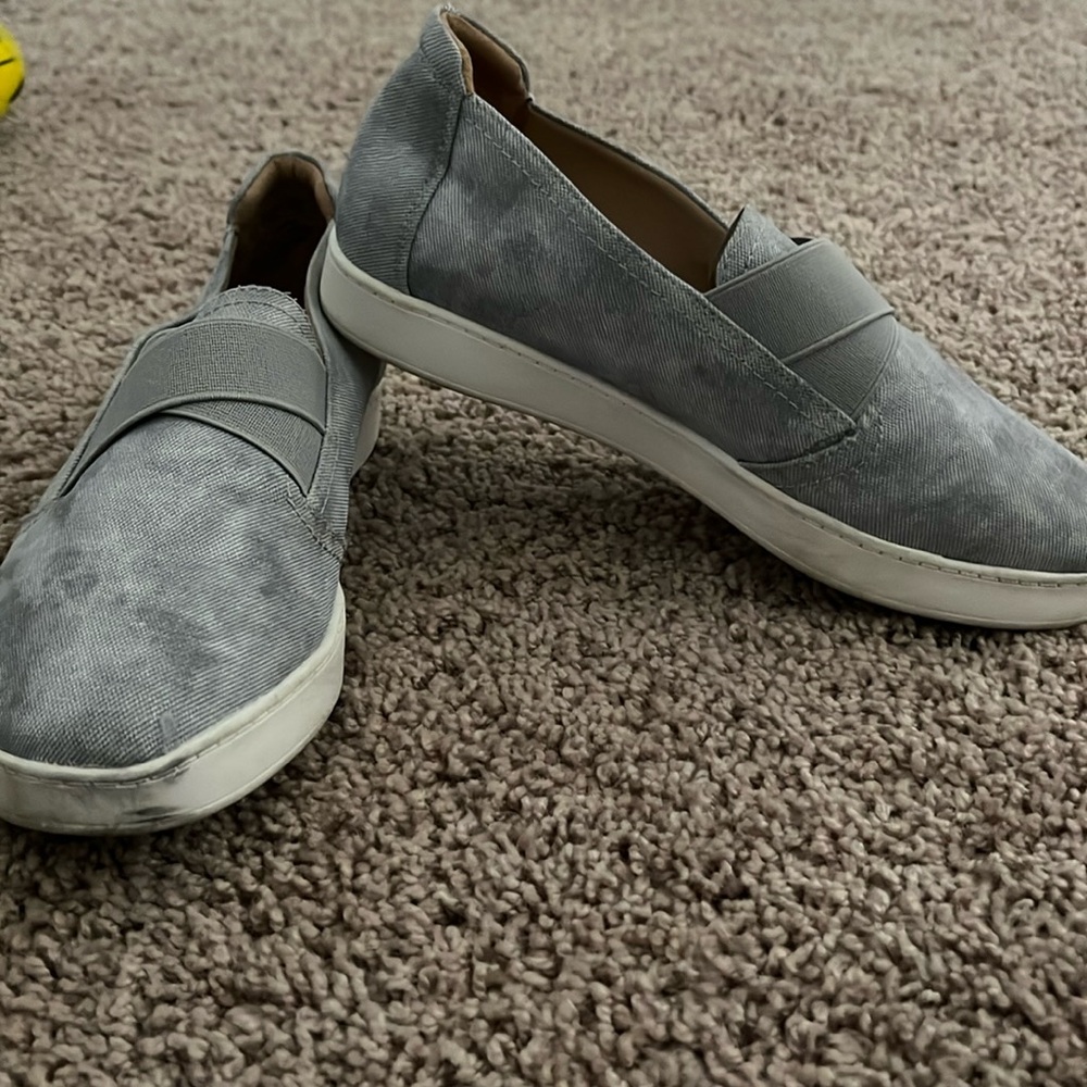 Gray Abella Sneakers